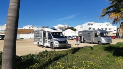 Globe-Drôme – 2 person semi-integrated Dethleffs camper 