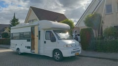 4p Fiat semi-integrated uit 1995