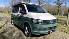 Hippe 4 persoons Volkswagen T6 (ombouw in 2022)