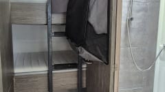 Luxury family camper for 6 people ** 3-person bunk bed