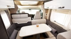 Miel – Fully equipped 4p Benimar Mileo 224 semi-integrated from 2020 - also SKI!!