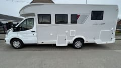 Loft On Wheels 5.0 – Recent automatic camper for 4 people