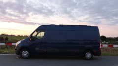 Henk – Unique Renault Master camper, equipped for a new adventure 