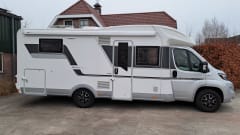 Adria Matrix 670 DC – 4p Adria Mobil semi-integrated from 2019