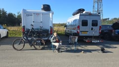 sunti  – 2p Knaus overland off grid camper 