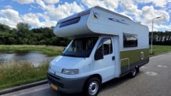 Cees – Knusse Alkoof Camper - km vrij - huisdieren toegestaan