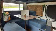 Compact bus camper with access to any city (Euro 5)