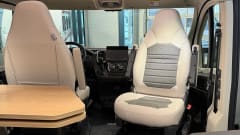 2p Adria Mobil bus uit 2026
