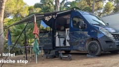 The Eagle – Bus camper 2 person Renault Master 2016 (2 x length bed!)