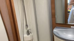 Memo – 6 person Carado alcove camper