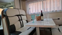 5 belts and 6 berth Fiat AutoRoller 747  year 2021