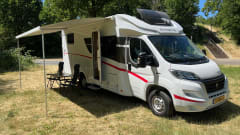 Luxury Sunlight T67 semi-integrated