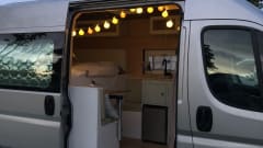 Juan de Jumper – Avontuurlijke zelfbouwcamper te huur