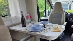 Fijne compact camper | Adria | 2,5p – Reiskriebels? Bekijk hier onze 2,5p camper! -->