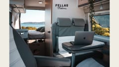 Nazarè – Premium Outdoor Van Rental