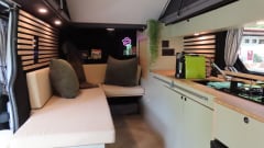 SchaafBus – Cozy campervan with sleeping pop-up roof 