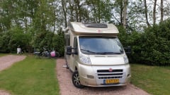 Golden Dream – Luxurious, bright, spacious, 4 pp Burstner camper
