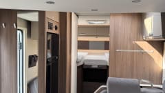 Fiat automatic Carado t447 pro +2023 semi-integrated 4p