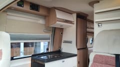 Freedom and enjoyment with our compact Malibu Buscamper (160 HP automatic)