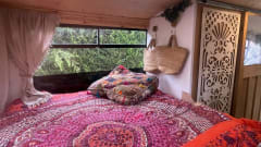 Viva La Vario – 4 berth Mercedes-Benz semi-integrated from 2004