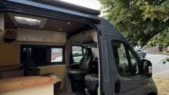 Boulder Bus – Off-Grid Opel Movano 4 gordel plaatsen 
