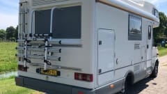 Very neat, reliable, well-maintained 6-person family camper