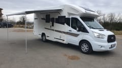 Mariette – Enjoy our luxury Benimar 442