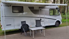 Ruime integraalcamper, van alle gemakken voorzien!  – 4 person Sunlight integral camper from 2019