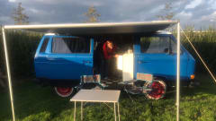 Mr. Blue Sky  – Retro VW T3 bus camper