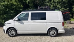 Clara – 4 Berth VW T6.1 Camper