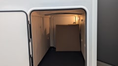 Autocarro semi-integrato Peugeot a 4 posti letto dal 2026