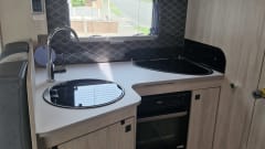 Freddie – 4 berth Ford F60, 2021 plate