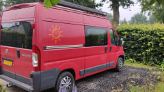 COMPACT, COMPLETE, COMFORTABLE with fixed bed, Offgrid.