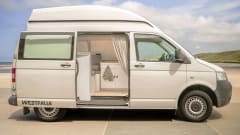 Frits – 2-seater Volkswagen campervan from 2009