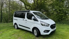 Henry – 4 berth Ford campervan 