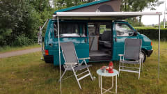 Greenhouse! – Go on an unforgettable road trip with this T4 Westfalia!