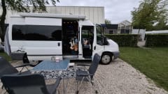 Moby – Ford camperbusje uit 2010