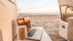 Odos – Autarker T6 Camping Bus für Dein Abenteuer