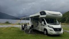 Cleo&Cezar – 7 berth Chausson Flash C656 semi-integrated from 2019