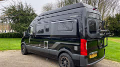 Batvan – Grote luxe Hymer-camper met 5 slaapplaatsen uit 2021