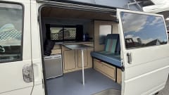 4-6 Volkswagen campervan from 2001