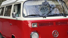 Betty – Volkswagen campervan met 4 slaapplaatsen uit 1976