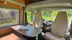 Autobus Hymer per due persone del 2010