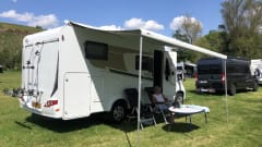 Young luxury 3p camper with automatic transmission Fiat Carado T337 semi-integrated 