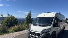 Evangeline – 4 berth Peugeot campervan from 2017