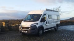 Lorna Marie – Luxury 3 Birth Camper 