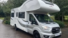 Bee – Fabulous six berth, five seat belt spacious motorhome 