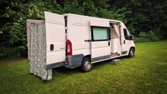 O!vanLife – Tasteful campervan conversion for those seeking peace and quiet