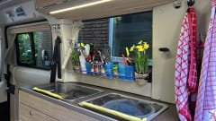 Stoere Duco – Reliable Hymer Sydney urban camper, comfortable, complete inventory