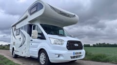 6 berth Chausson 